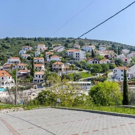 Διαμέρισμα Lorena Τρογκίρ