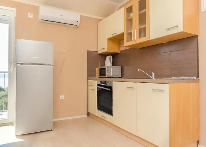 Lorena * 特罗吉尔